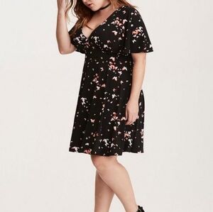 Torrid Butterfly Dress Size 2 Black
